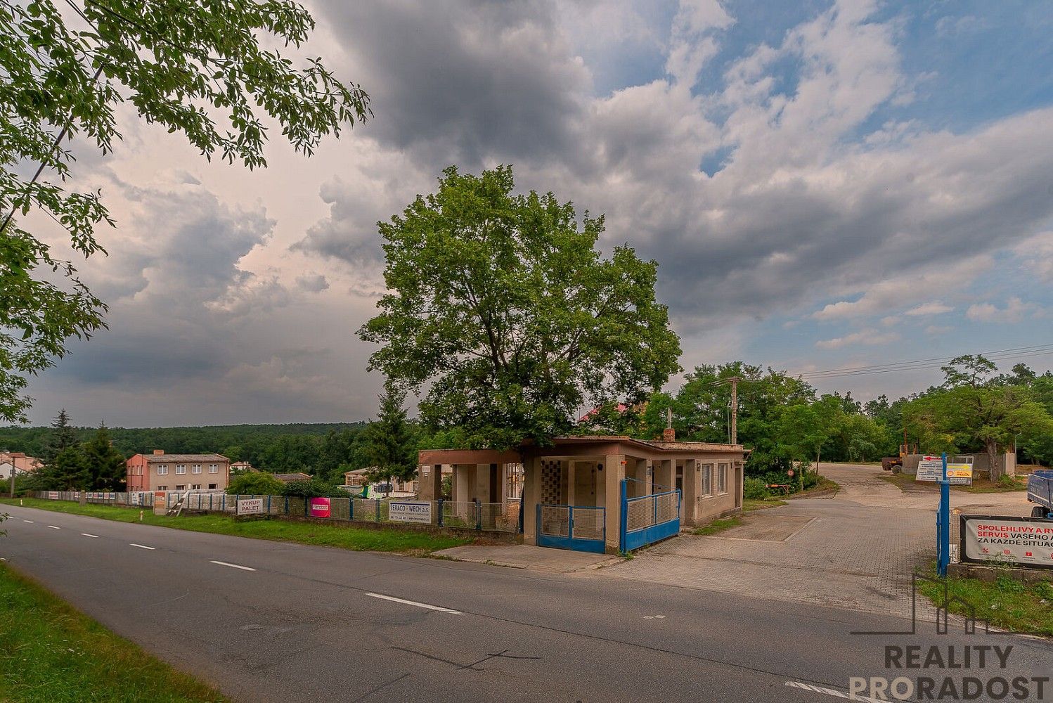 Výrobní prostory, Moravský Krumlov - Rakšice, okres Znojmo, Jihomoravský kraj, 14 738 m² - 2