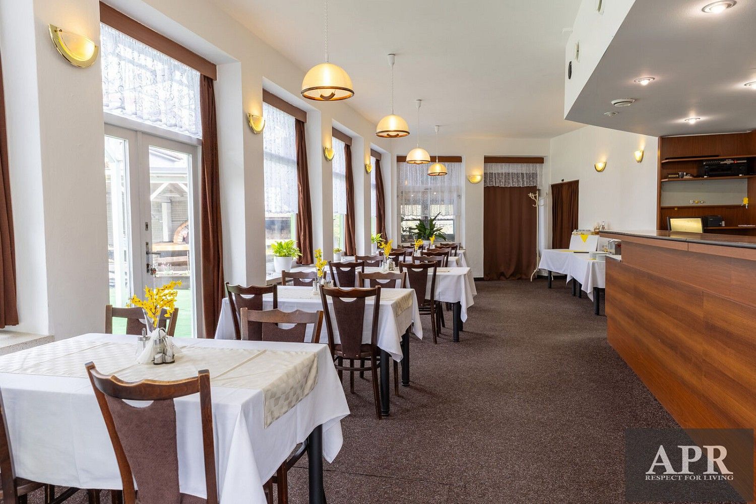 Restaurace, Luhačovice, okres Zlín, Zlínský kraj, 420 m² - 2