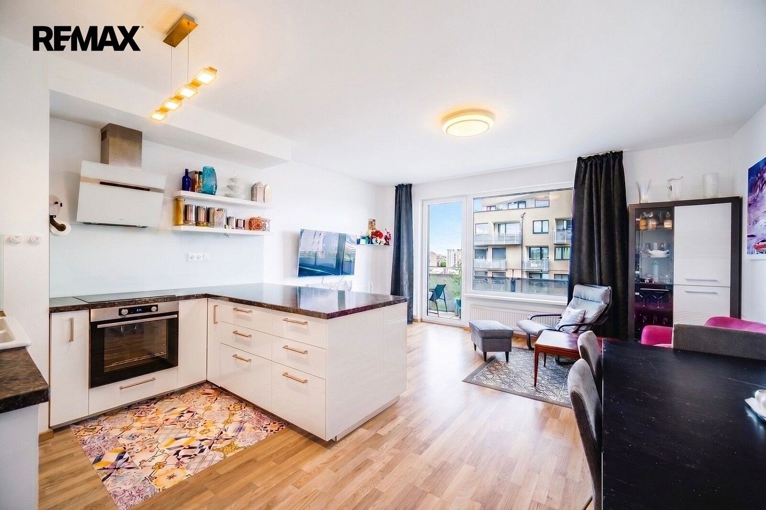 Byt 4+kk · 93 m² · Praha - Strašnice, okres Praha 3, Hlavní město Praha - 4