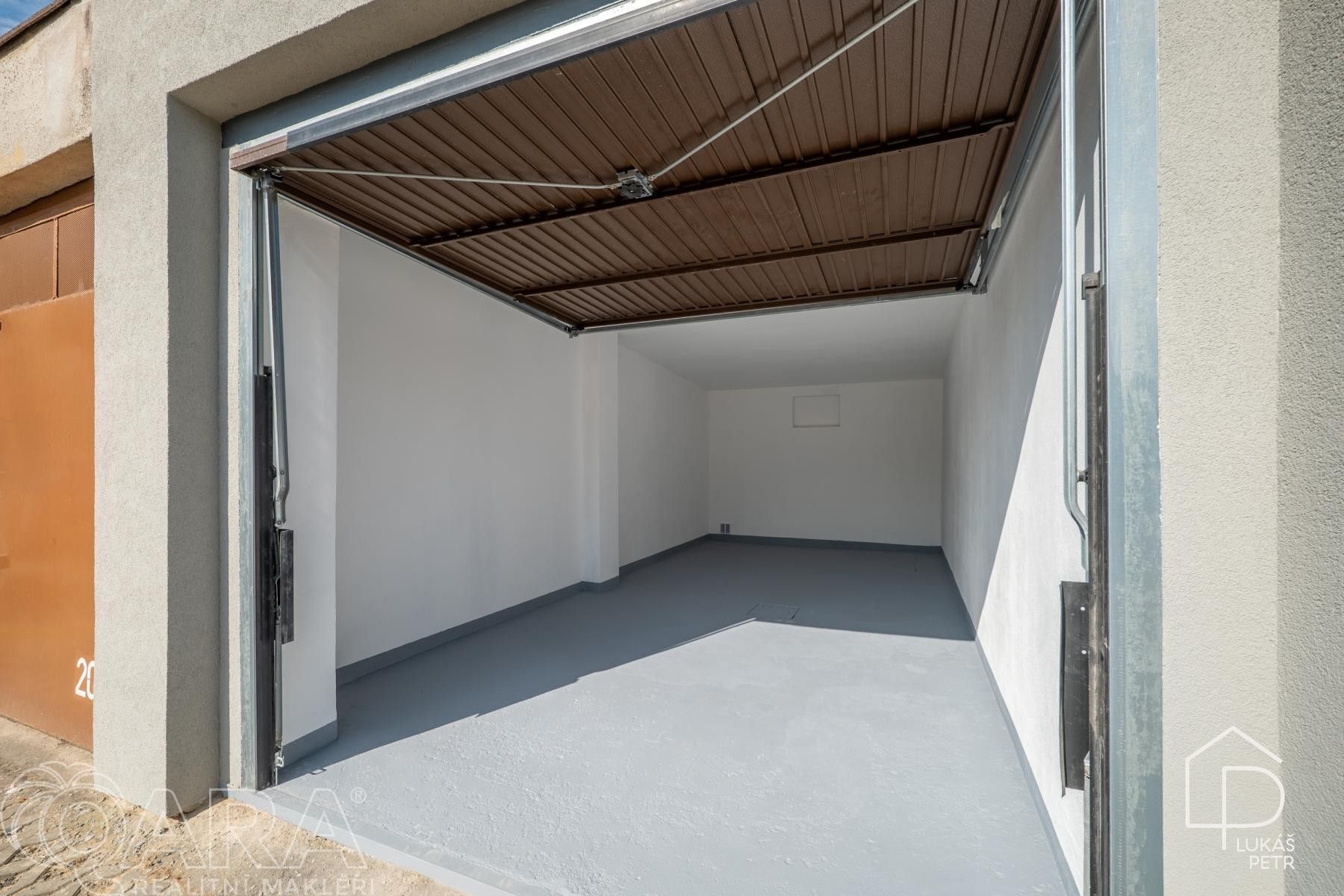 Garáže, Praha, 20 m² - 1