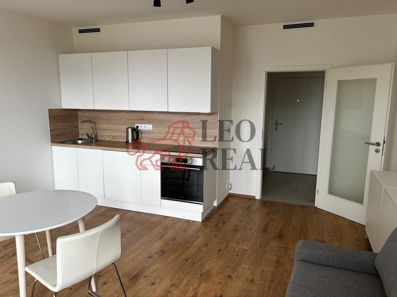 1+kk, Komořanská, Praha, 35 m²