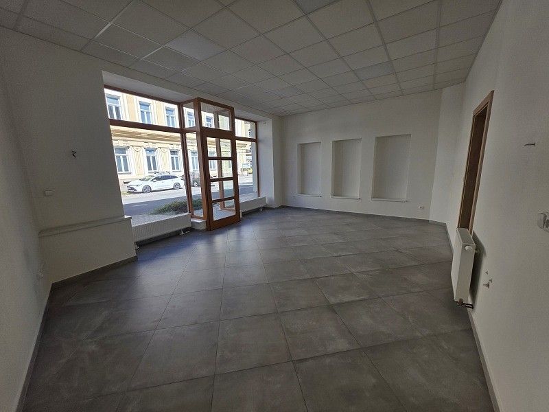 Obchodní prostory, 64,4 m²