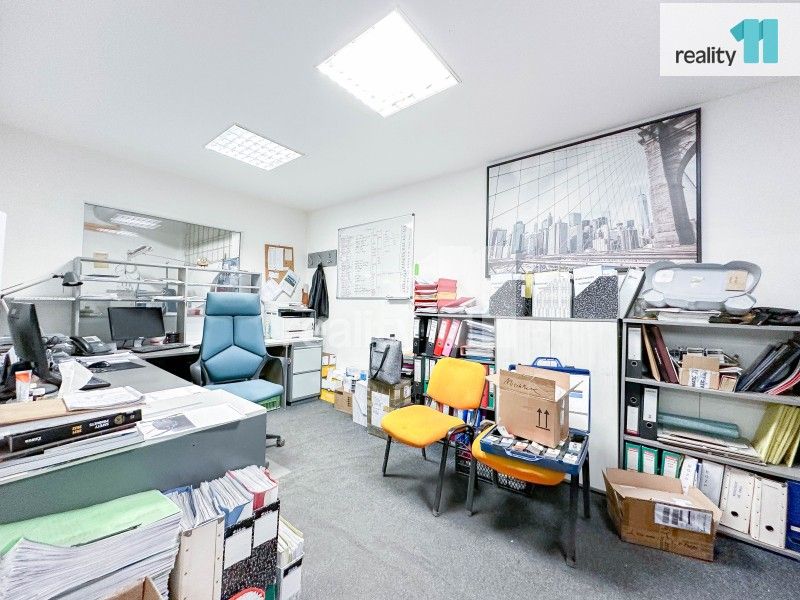 Pronájem výrobní prostory - 2. května, Napajedla, 556 m²