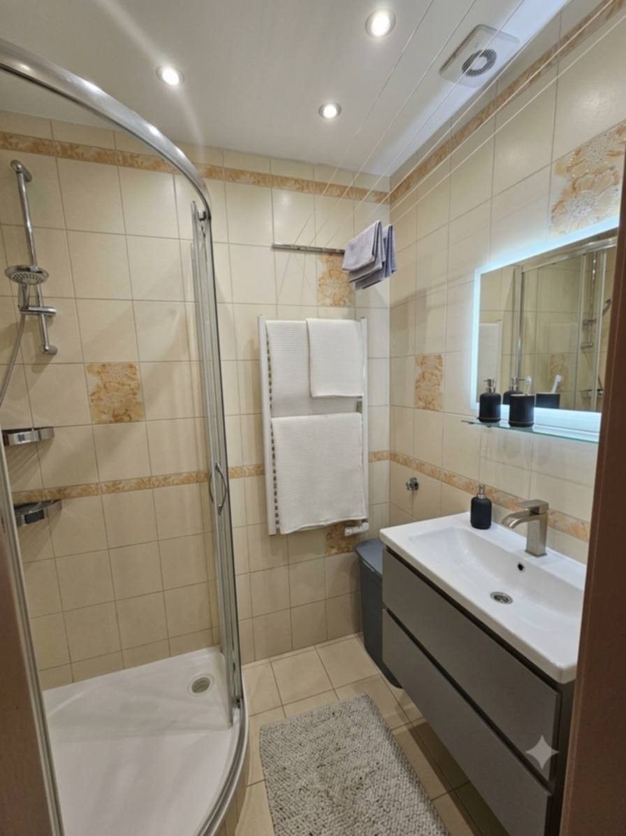 Byt 3+1 · 88 m² · Nehvizdská, Praha - Hloubětín - 3