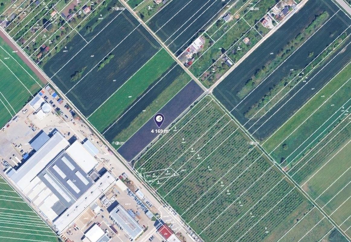 Komerční pozemek, 4 169 m²