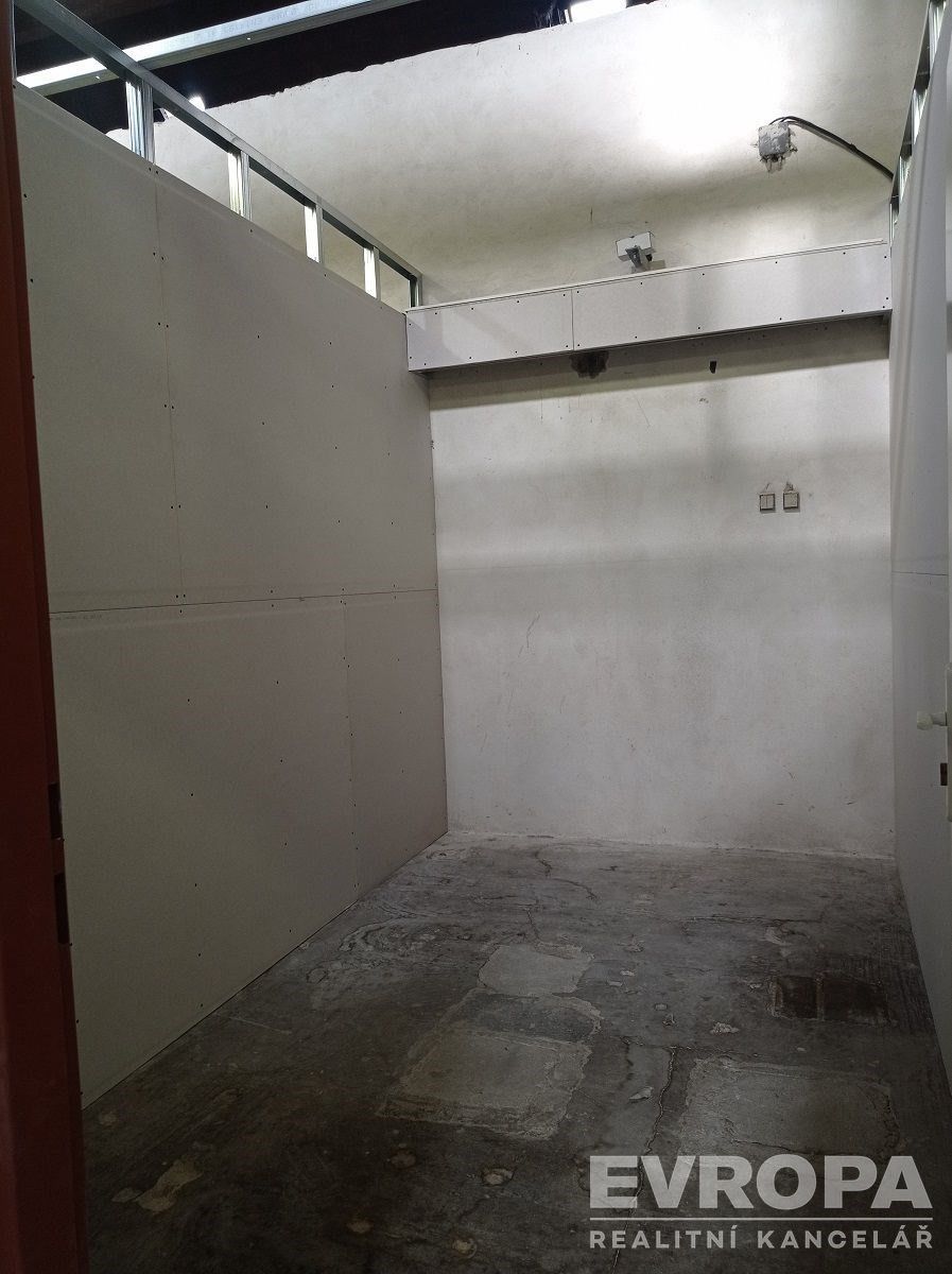 Sklad · 20 m² · Hanychovská  , Liberec - 3