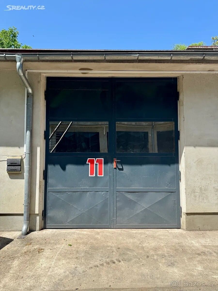 Garáže, Rožnov pod Radhoštěm, 756 61