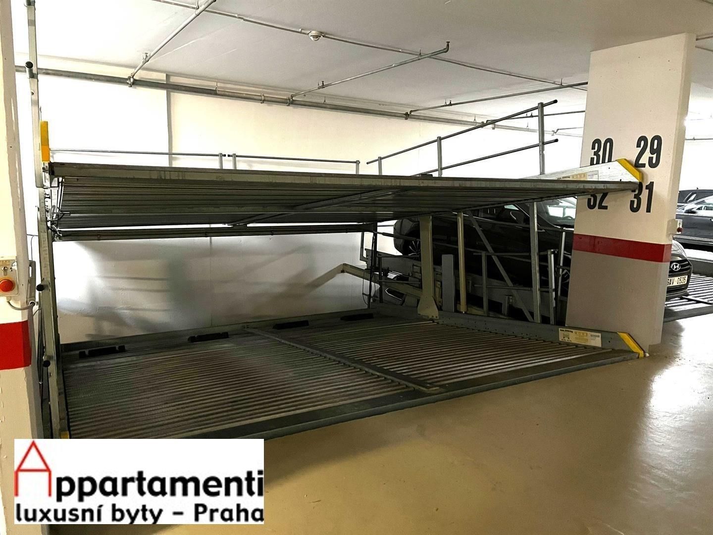 Ostatní, Na Zatlance, Praha, 13 m²