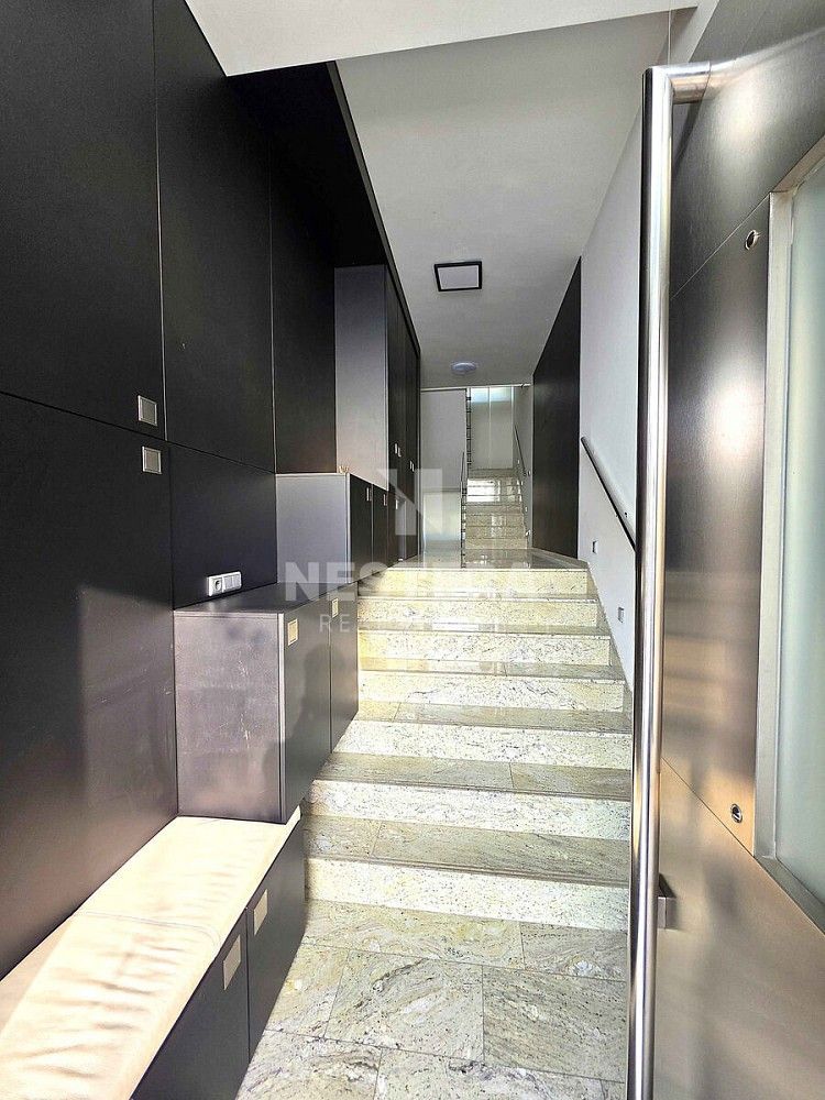 Rodinný dům · 500 m² · Za Lužinami, Praha 5 - Stodůlky - 4