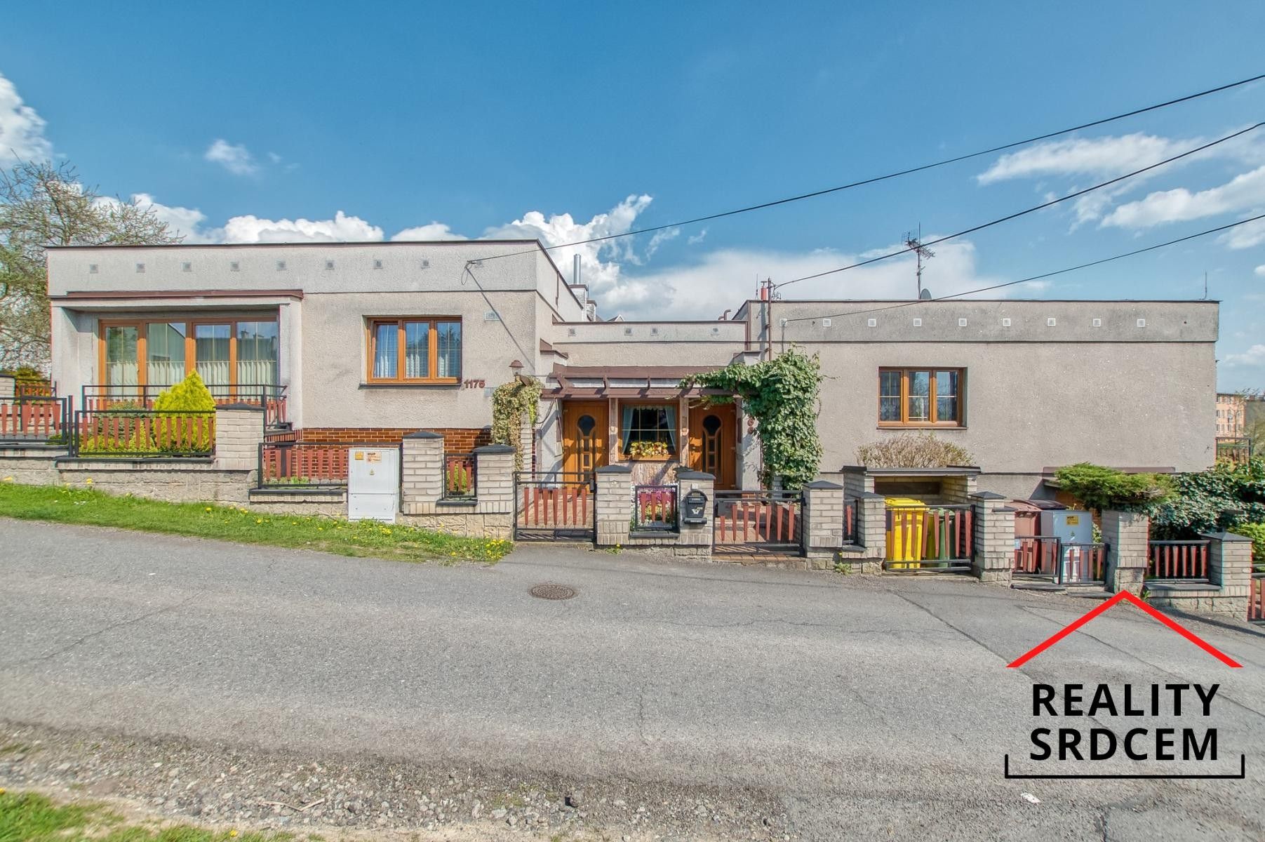 Rodinné domy, Třešňová , Orlová Poruba, 274 m² - 1