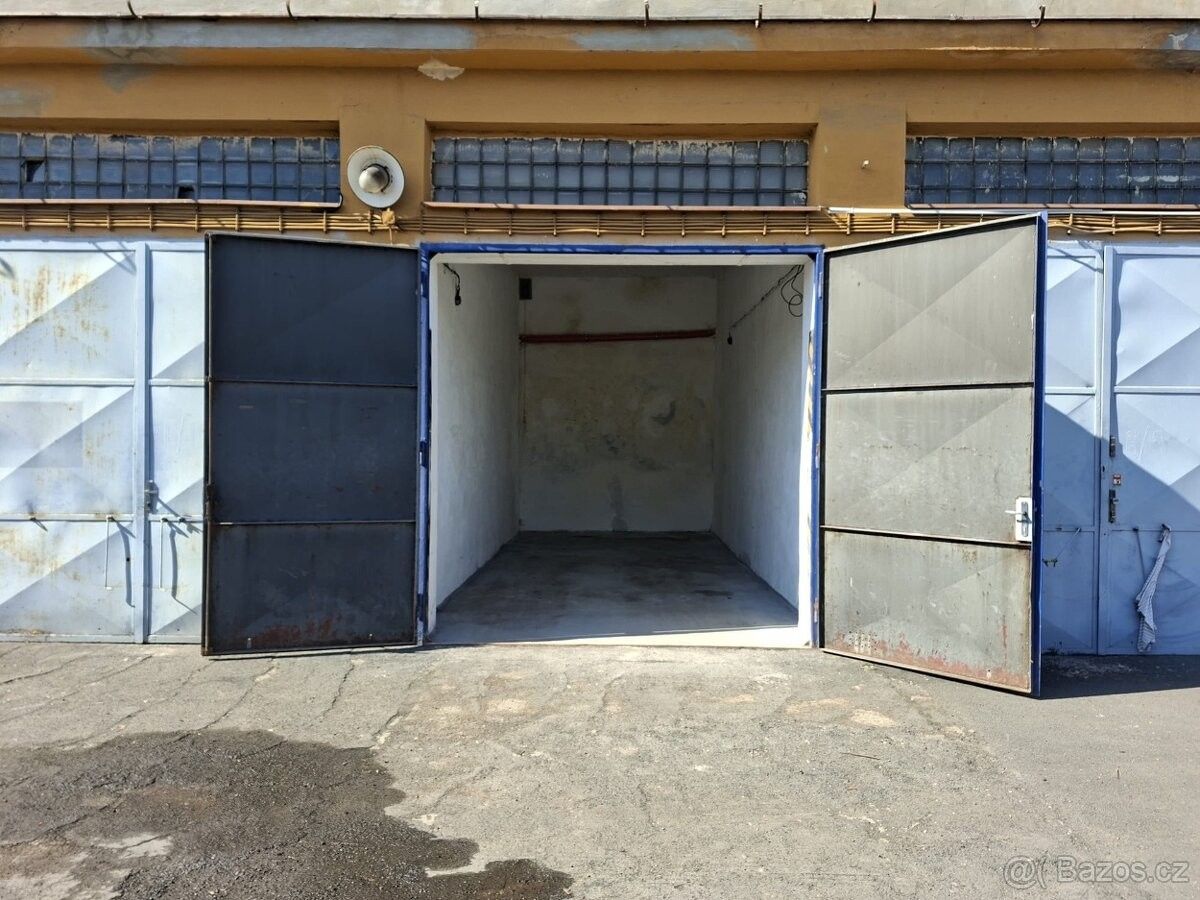 Garáže, Louny, 440 01 - 1