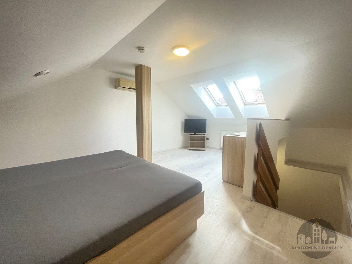 3+kk, Praha - Smíchov, okres Praha 5, Hlavní město Praha, 70 m² - 2