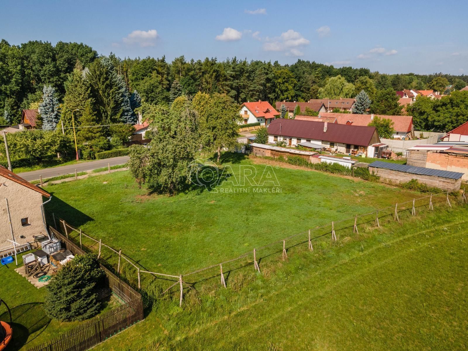 Prodej pozemek pro bydlení - Bílé Vchynice, Kladruby nad Labem, 1 300 m²