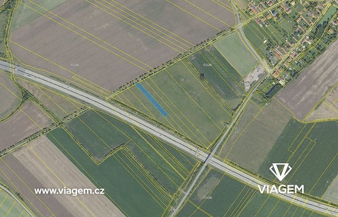 Zemědělský pozemek, 1 058 m²