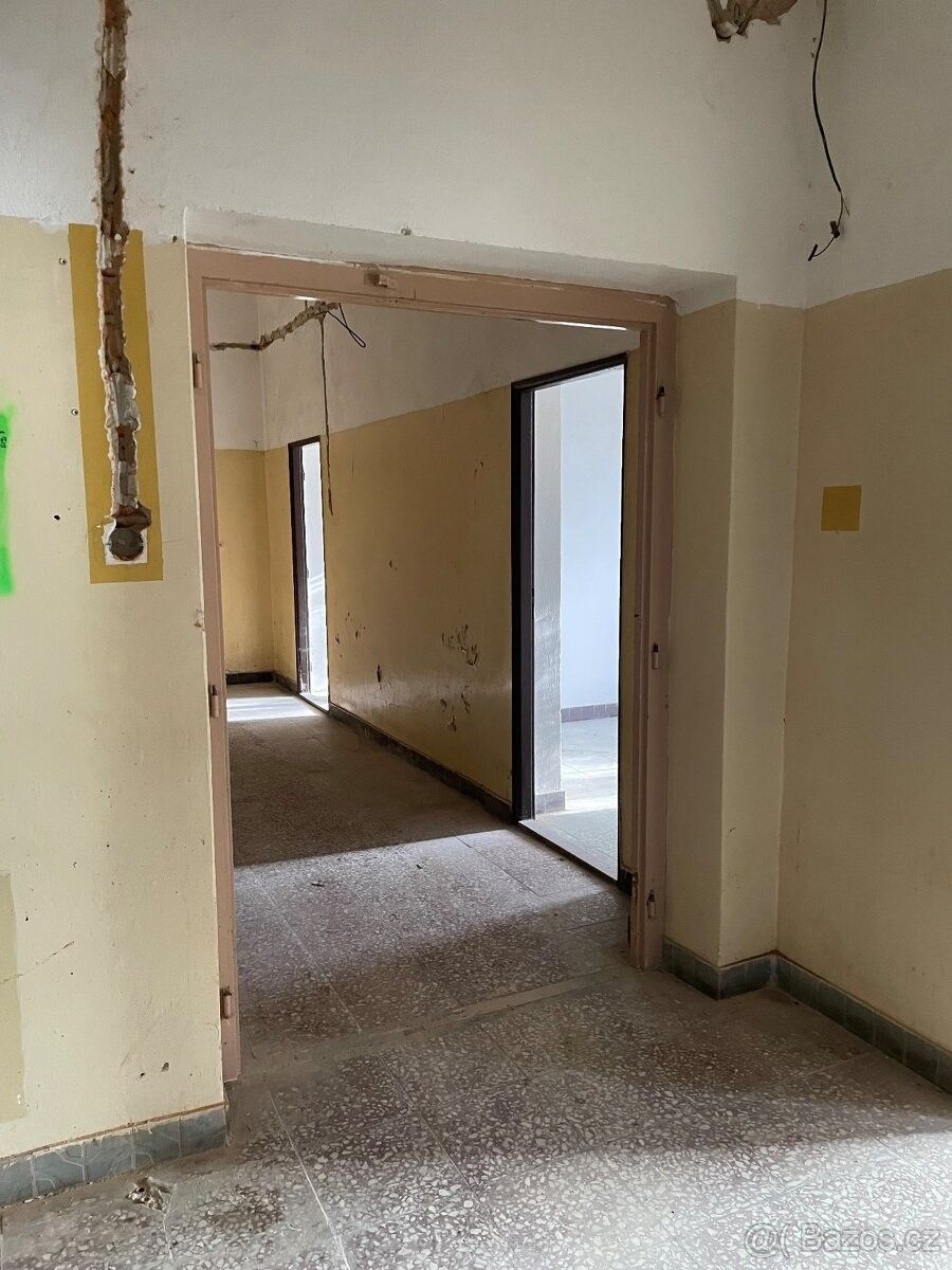 Obchodní prostory · Mikulovice u Jeseníku, 790 84 - 3