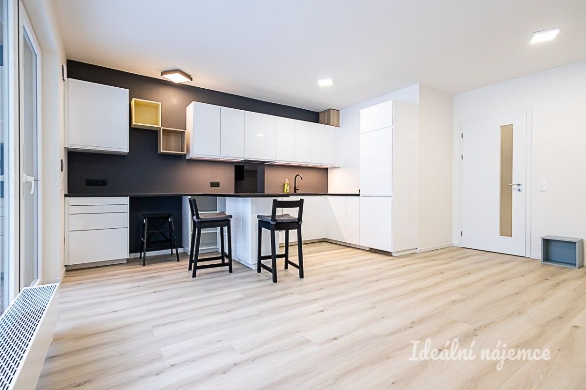 1+kk, K jezeru, Praha, 40 m² - 2