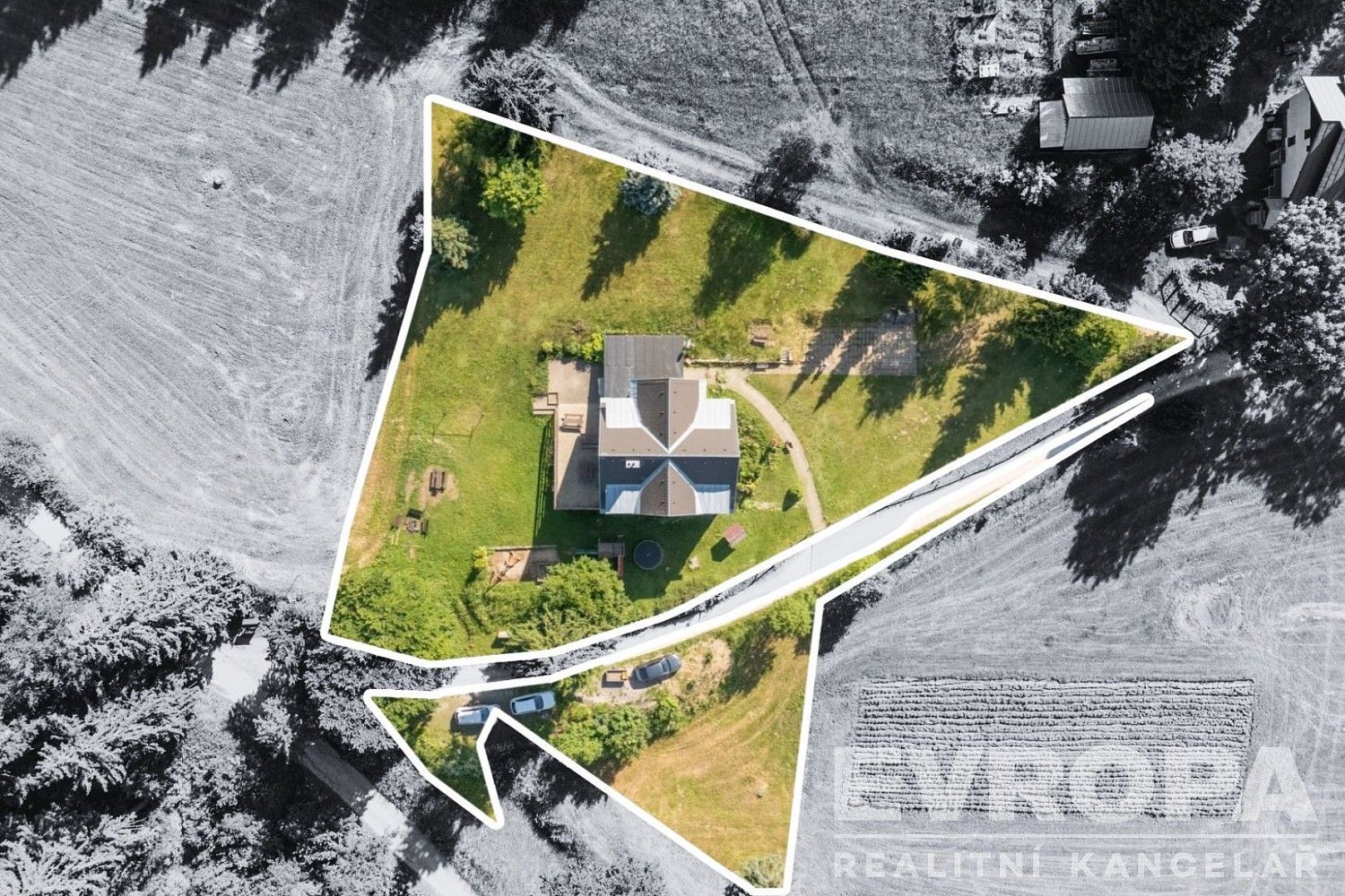 Ubytovací zařízení · 425 m² · Benecko, okres Semily - 4