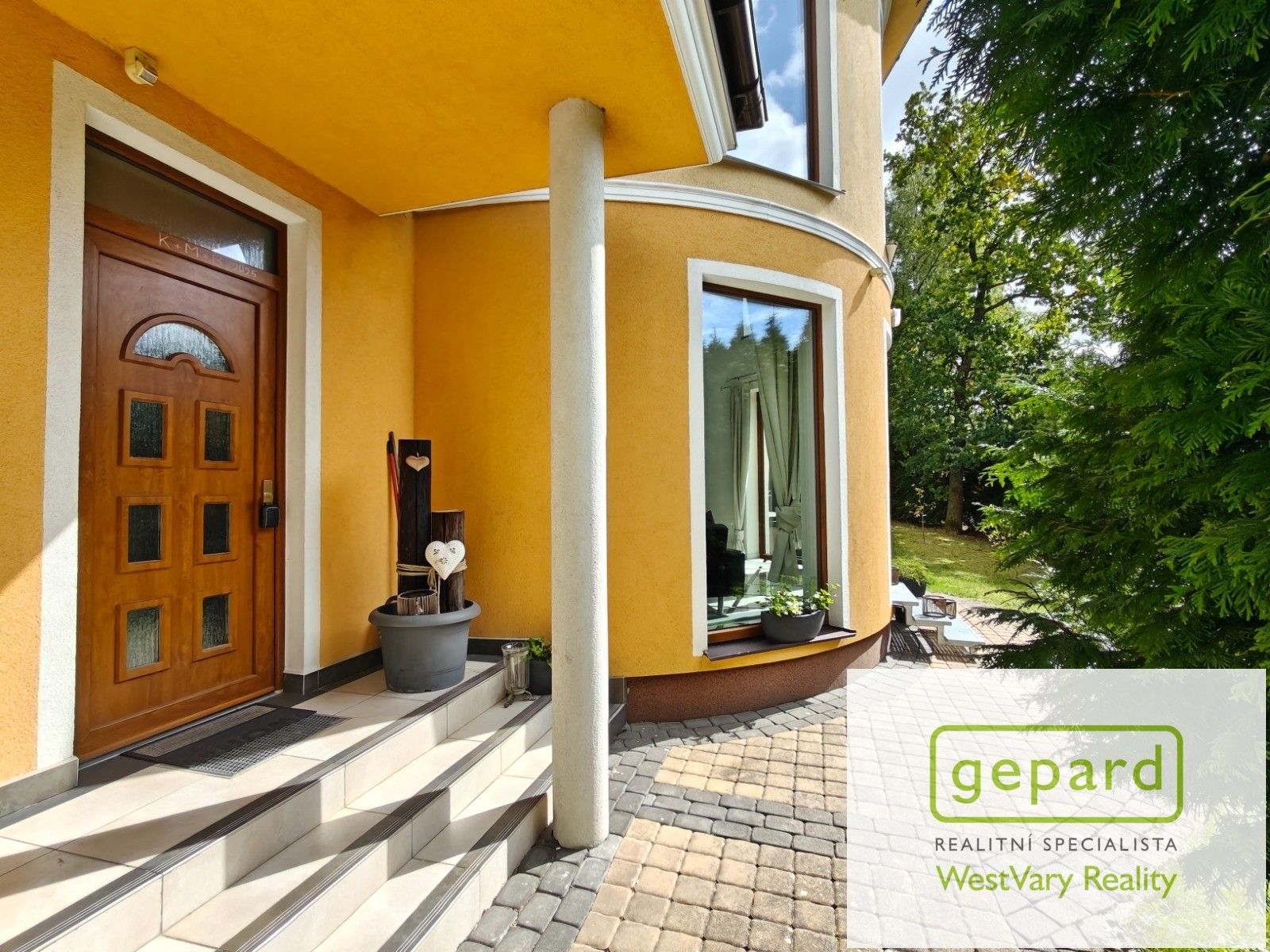 Rodinné domy, Mezirolí, Nová Role, 310 m²