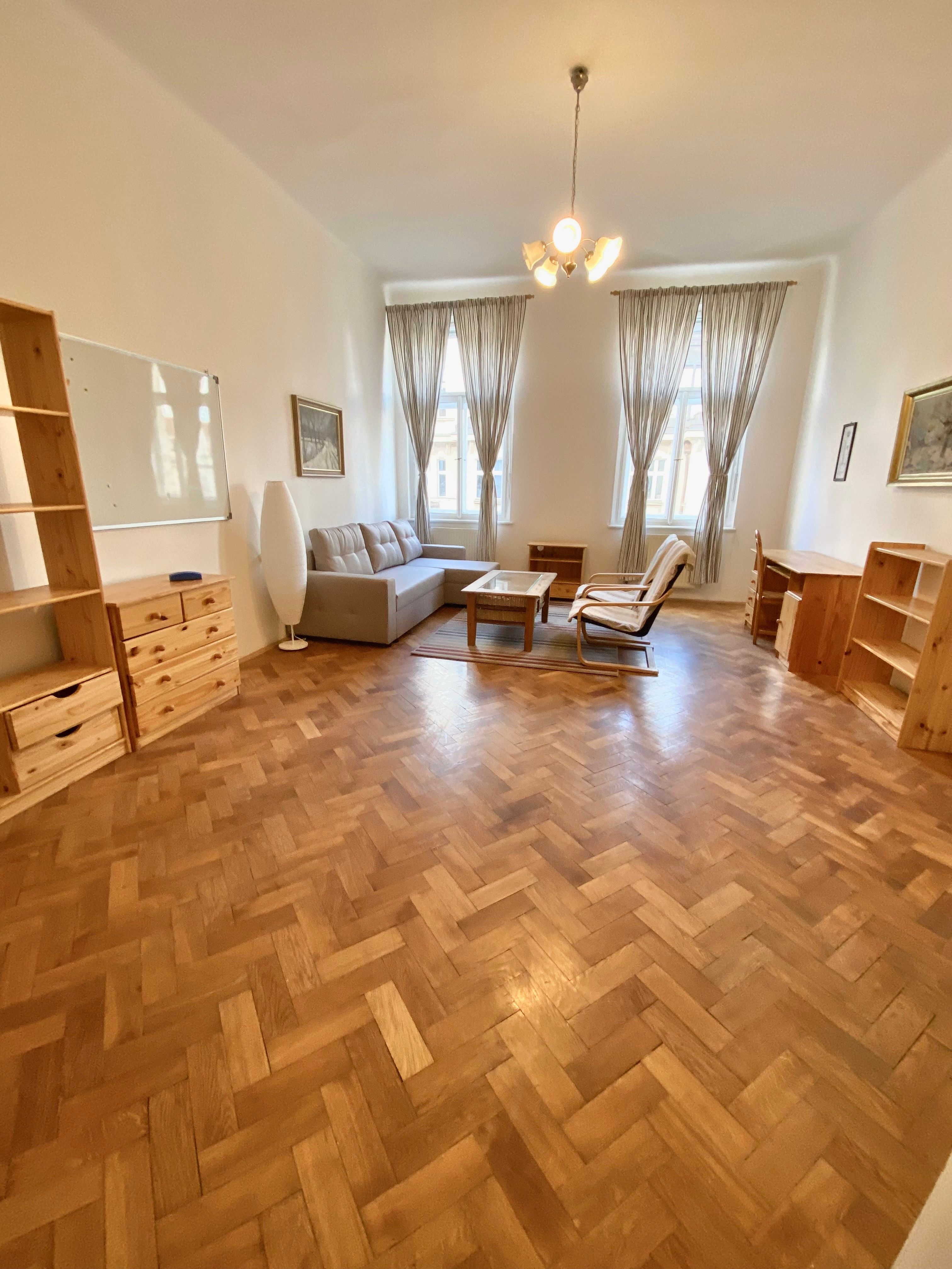 Pronájem byt 3+1 - Vinohradská, Praha, 130 m²