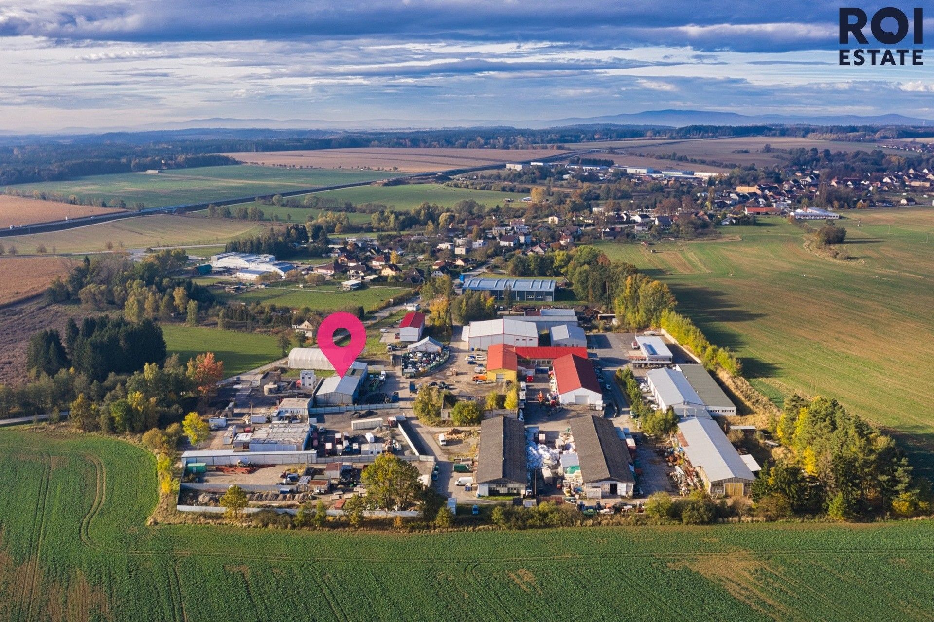 Prodej komerční - Miletínská, Lišov, 2 500 m²