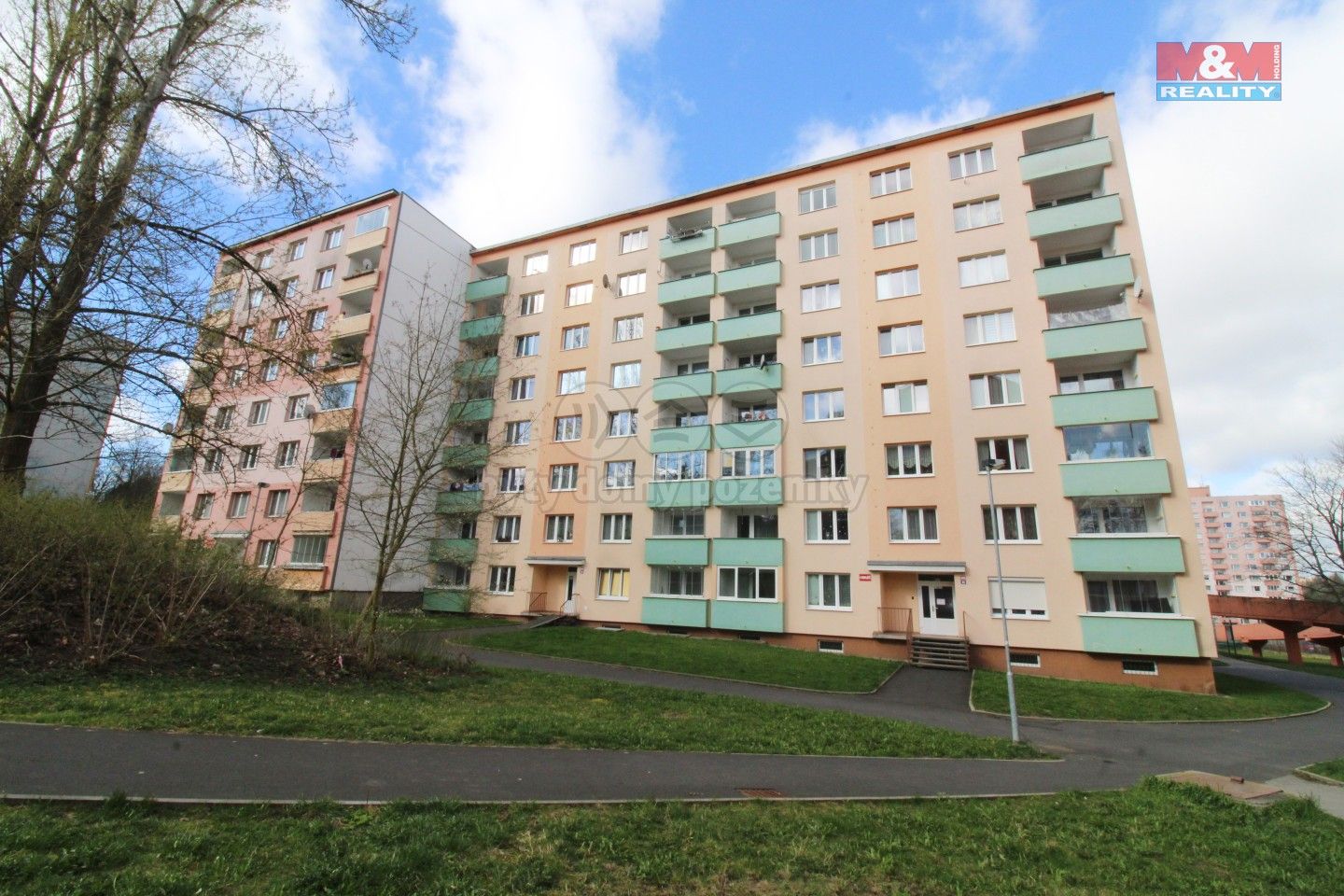Pronájem byt 1+1 - U Koupaliště, Karlovy Vary, 36 m²