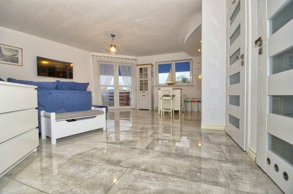 Byty, 987 66, Zahraničí