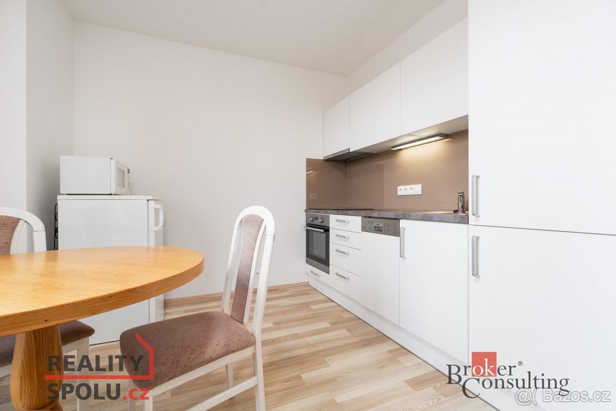 Pronájem byt - Zruč-Senec, 330 08