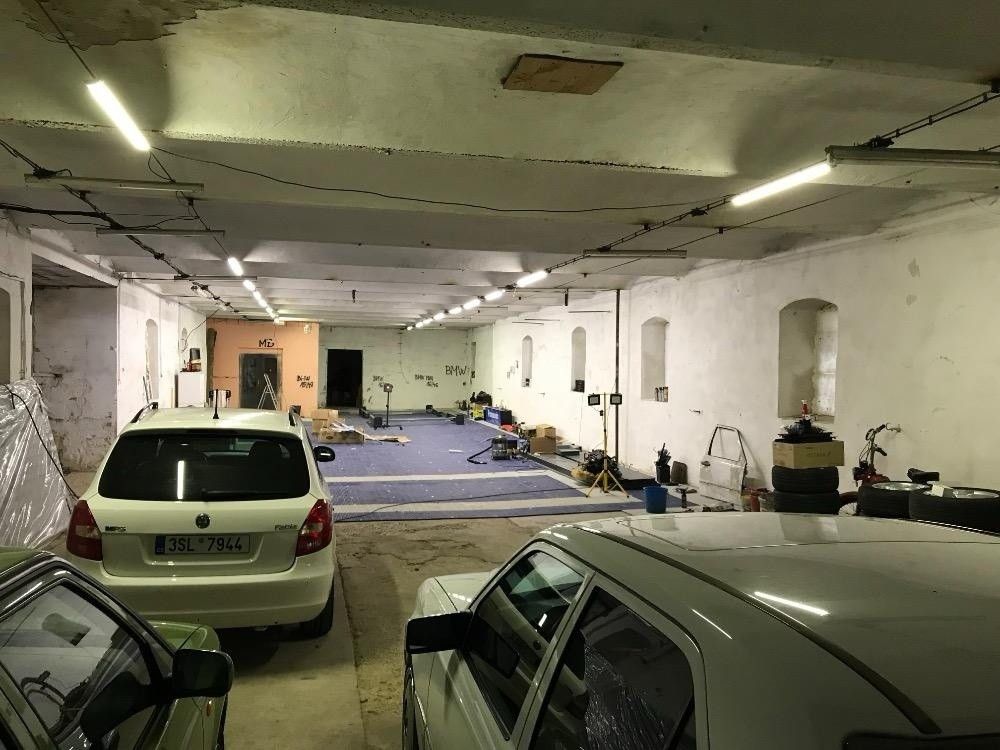 Garáže, Hořesedly, 270 04