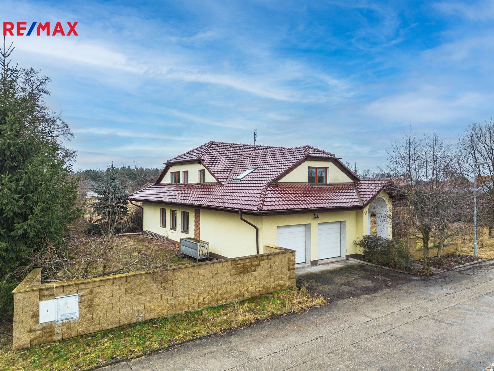 Prodej rodinný dům - Procházkova 175, Vrbová Lhota, 255 m²