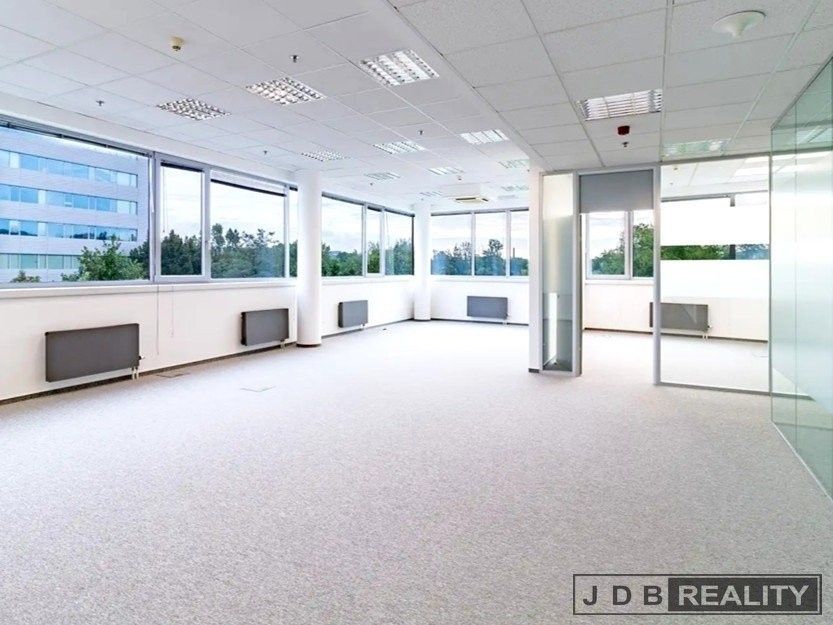 Pronájem kancelář - Jankovcova, Praha, 470 m²