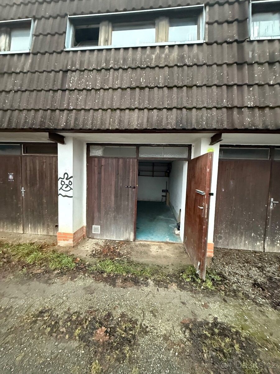 Pronájem garáž - Velké Meziříčí, 594 01