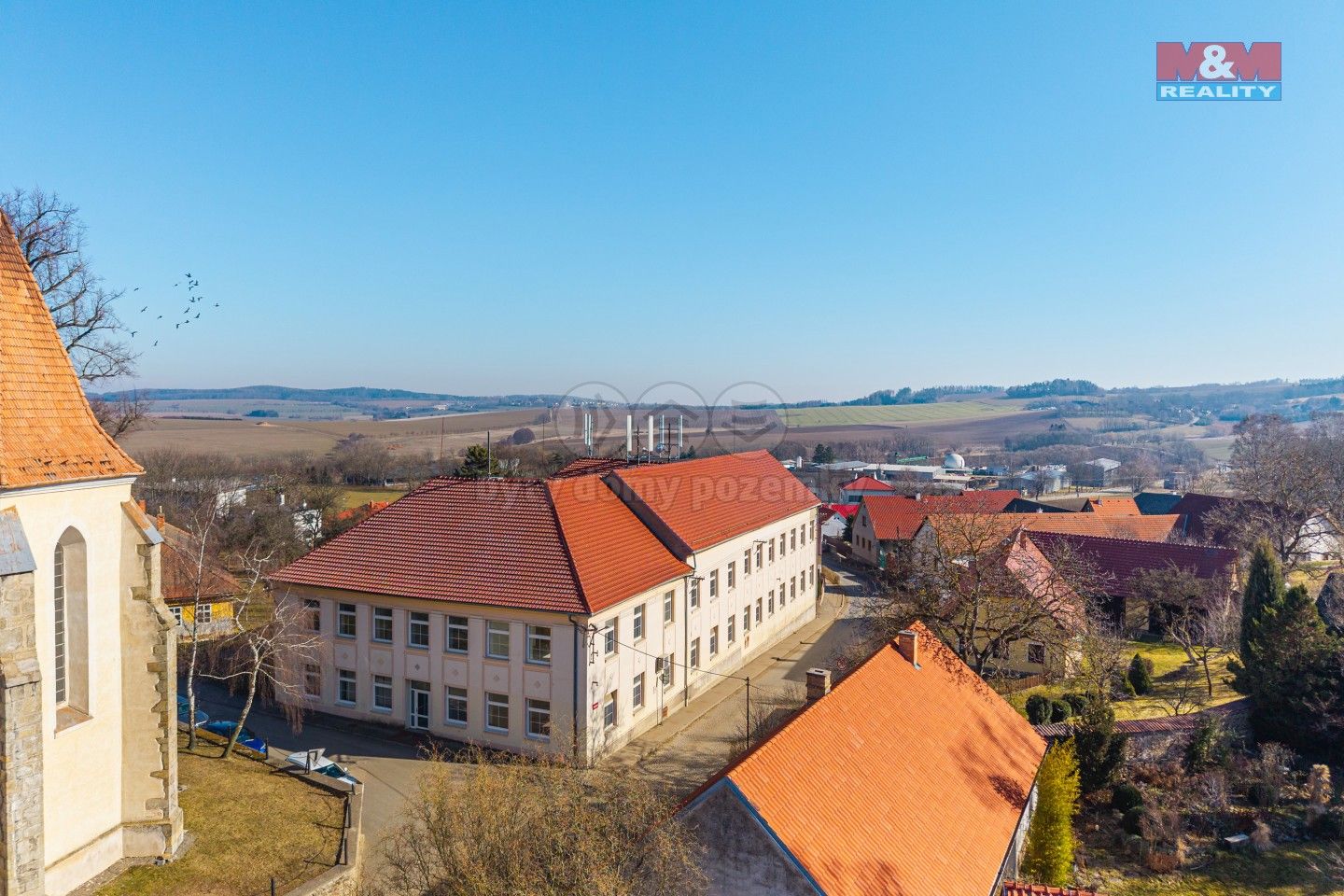 Prodej výrobní prostory - Zámecké náměstí, Načeradec, 1 800 m²