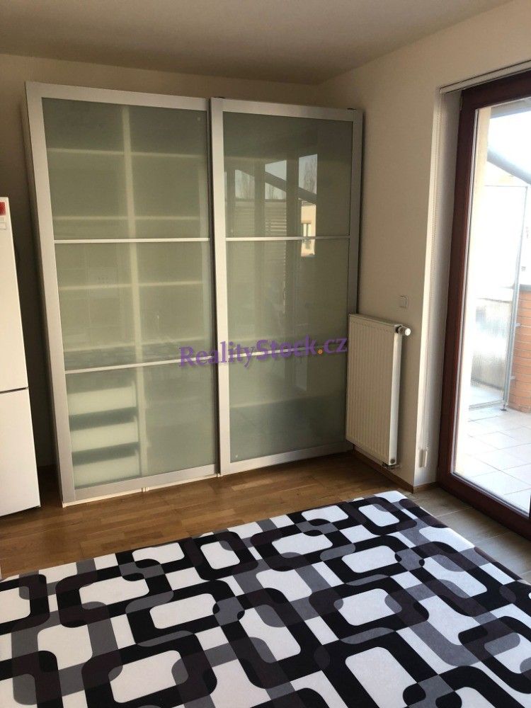 Pronájem byt 1+kk - Lindleyova, Praha, 36 m²