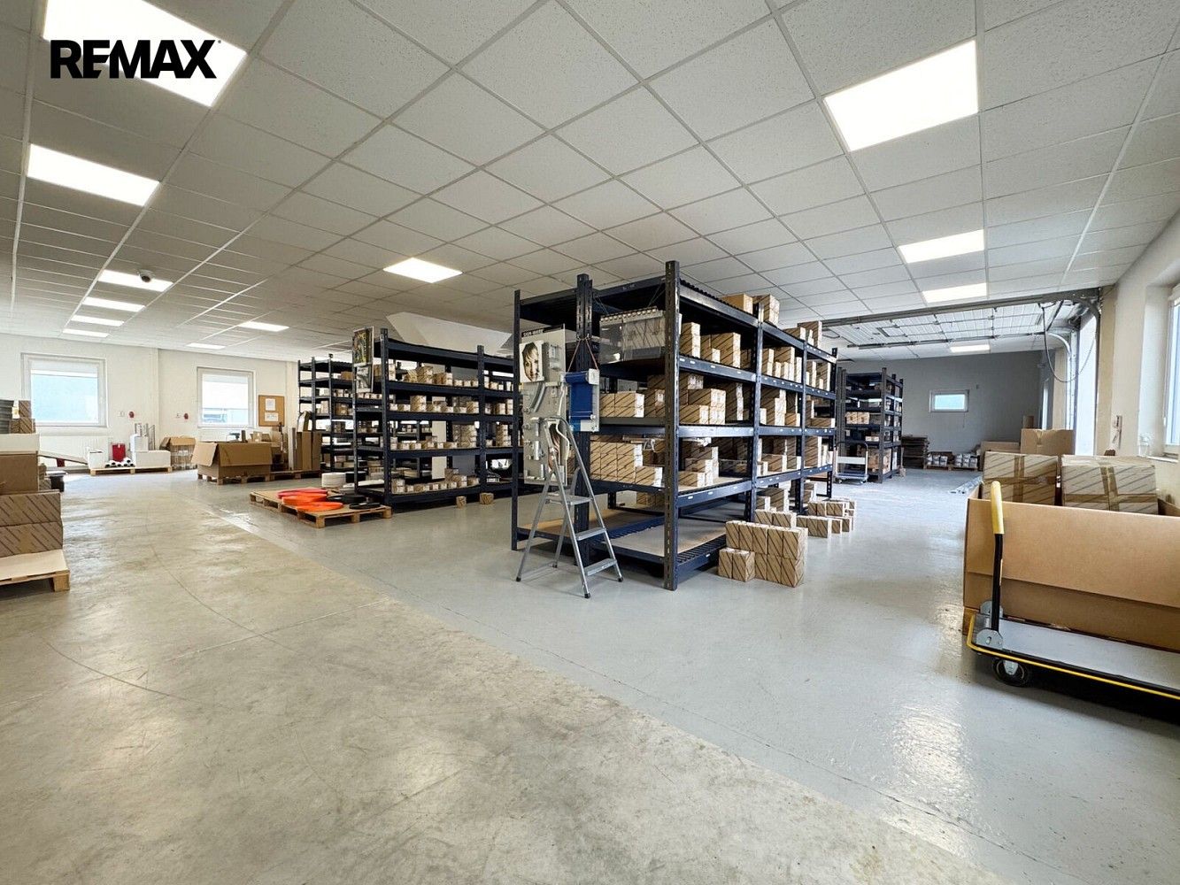 Sklad, 400 m²