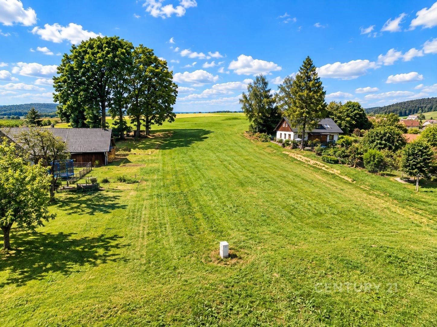 Pozemek pro bydlení, 1 832 m²