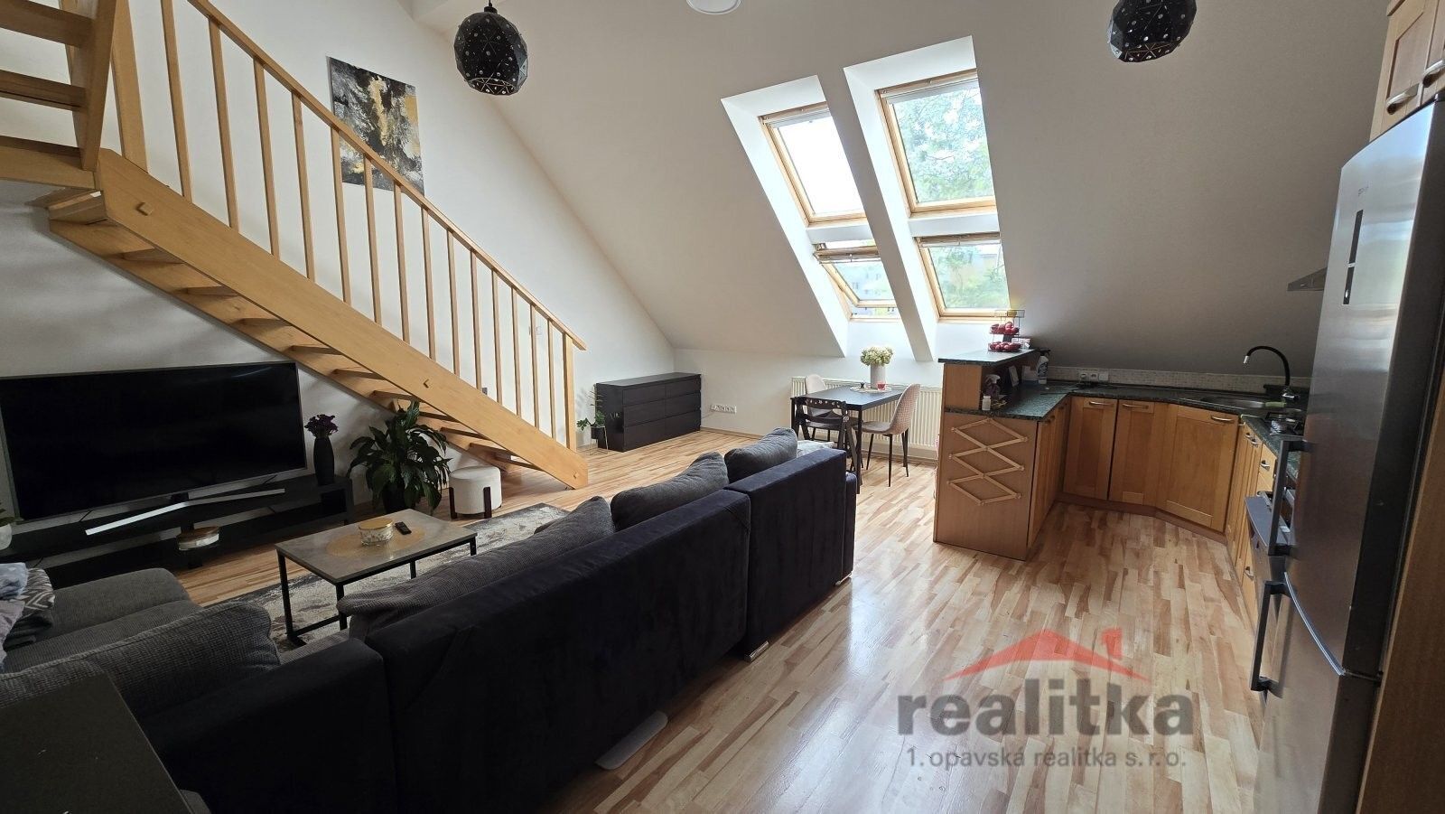 3+kk, Opava (nečleněná část města), Opava, 98 m²