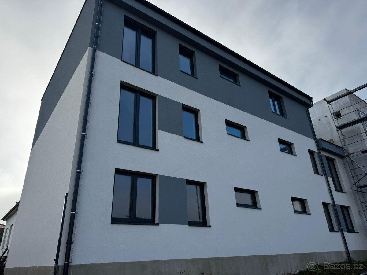 Byty, Veselí nad Moravou, 698 01