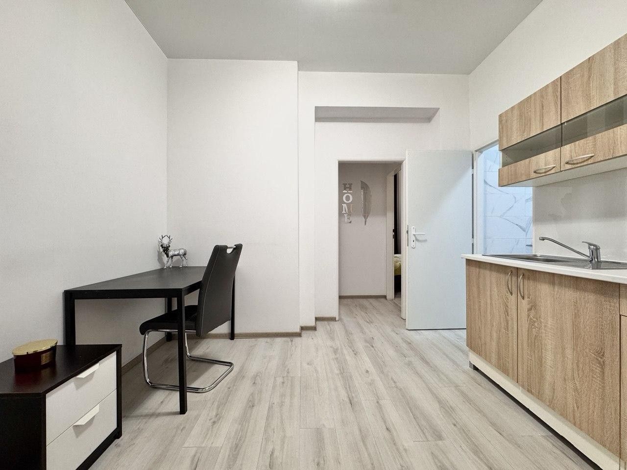 Pronájem byt 2+1 - Krakovská, Praha, 40 m²