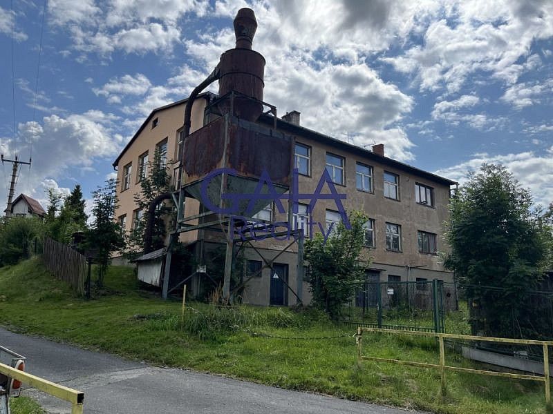 Výrobní prostory, 645 m²