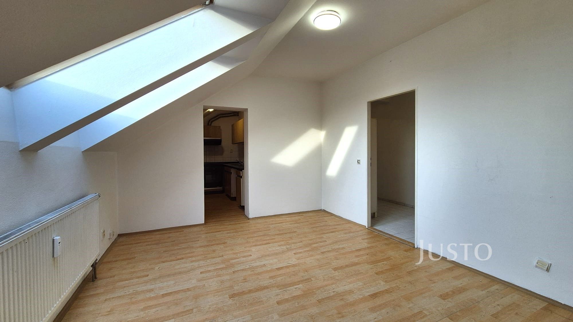2+kk, Za Pazdernou 2575, Písek, 57 m²