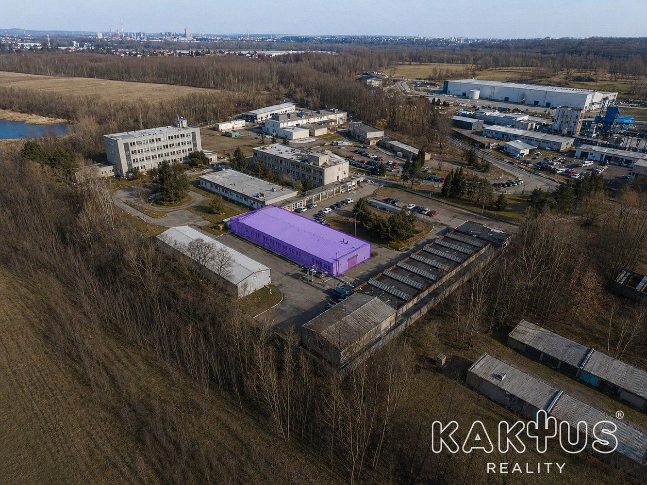 Sklad, 600 m²