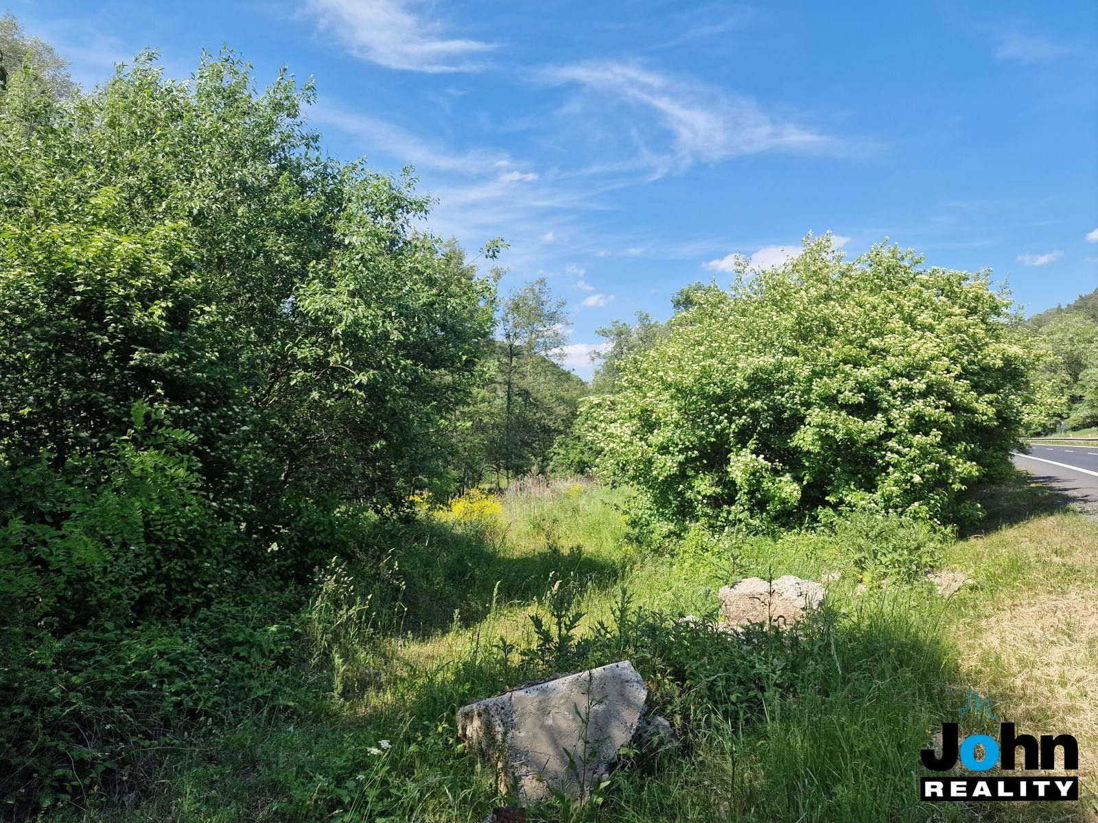Louka · 5 950 m² · Liběšice, Želenice - 3
