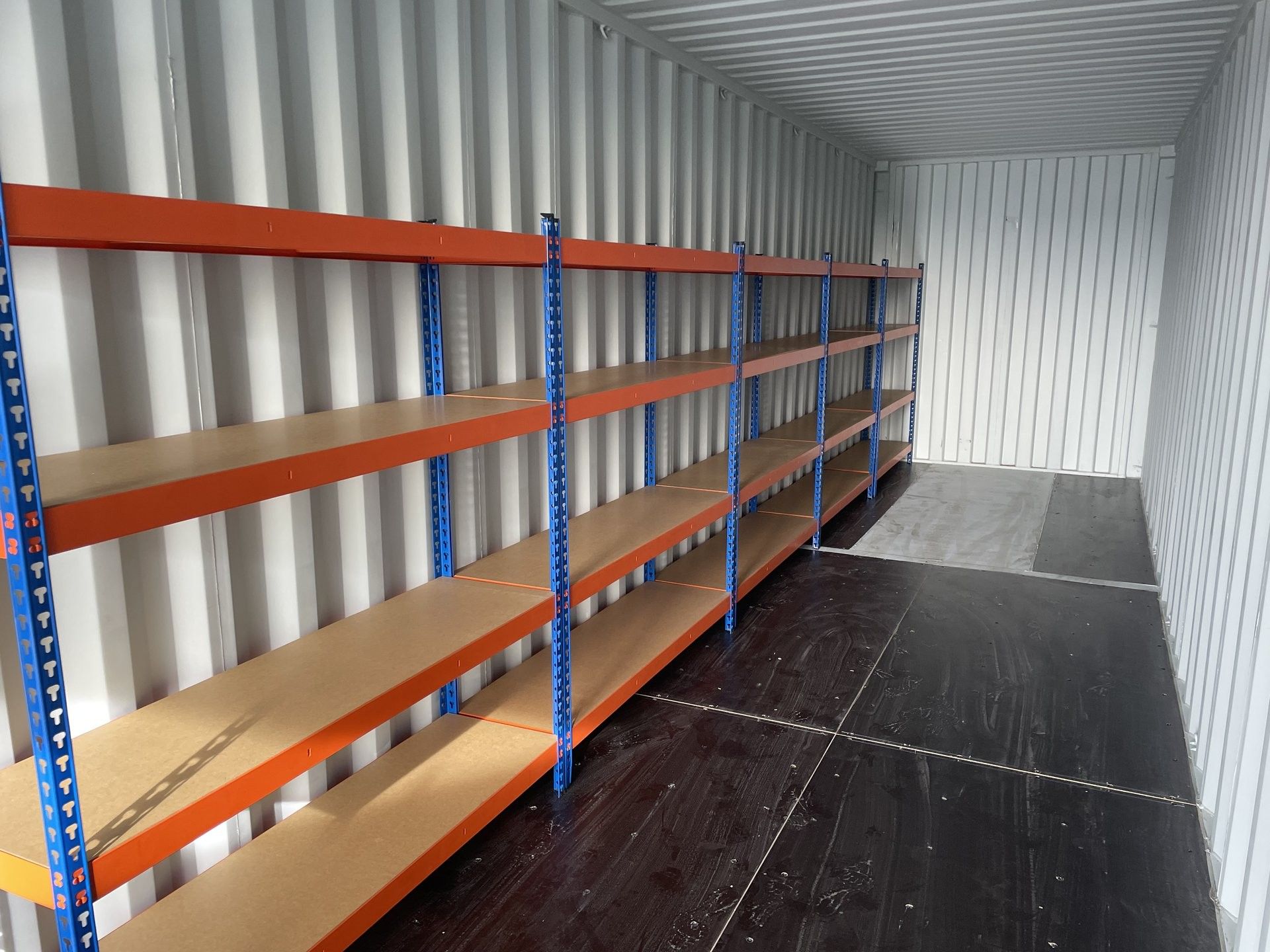 Pronájem garáž - Trhové Sviny, 15 m²