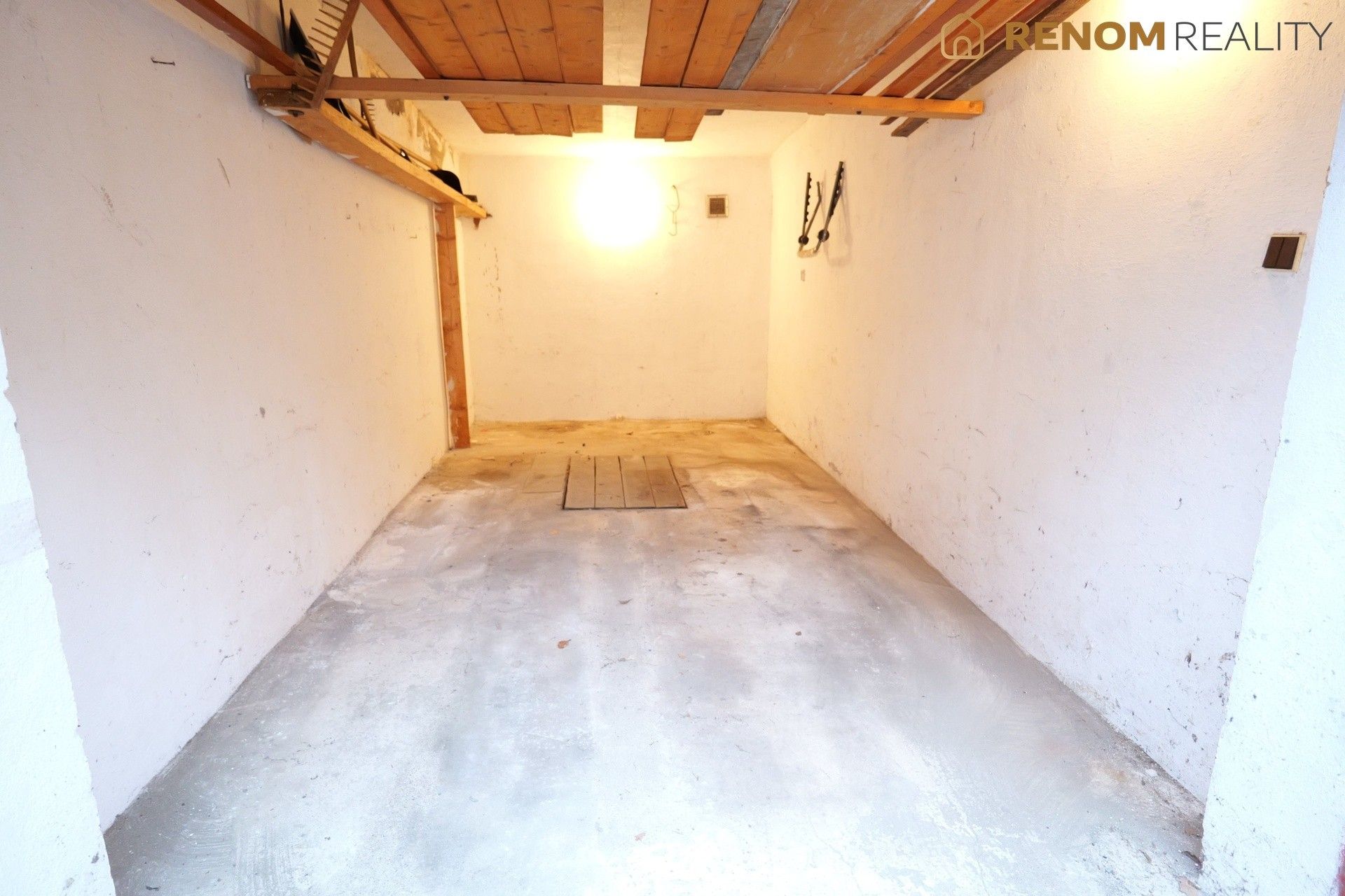 Pronájem garáž - Vejdovského, Olomouc, 22 m²