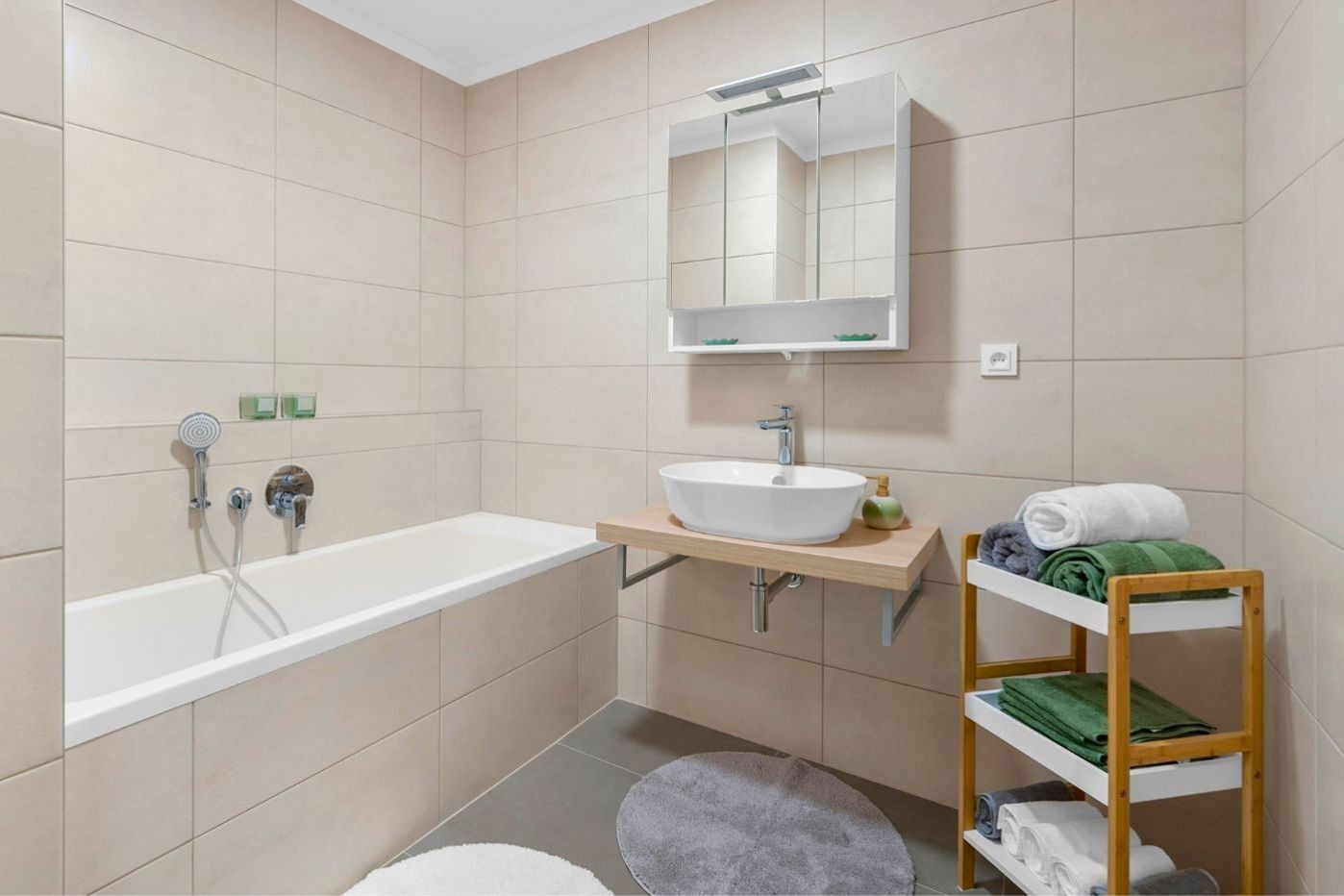 Pronájem byt 2+kk - Viktora Olivy, Nové Strašecí, 62 m² - 5