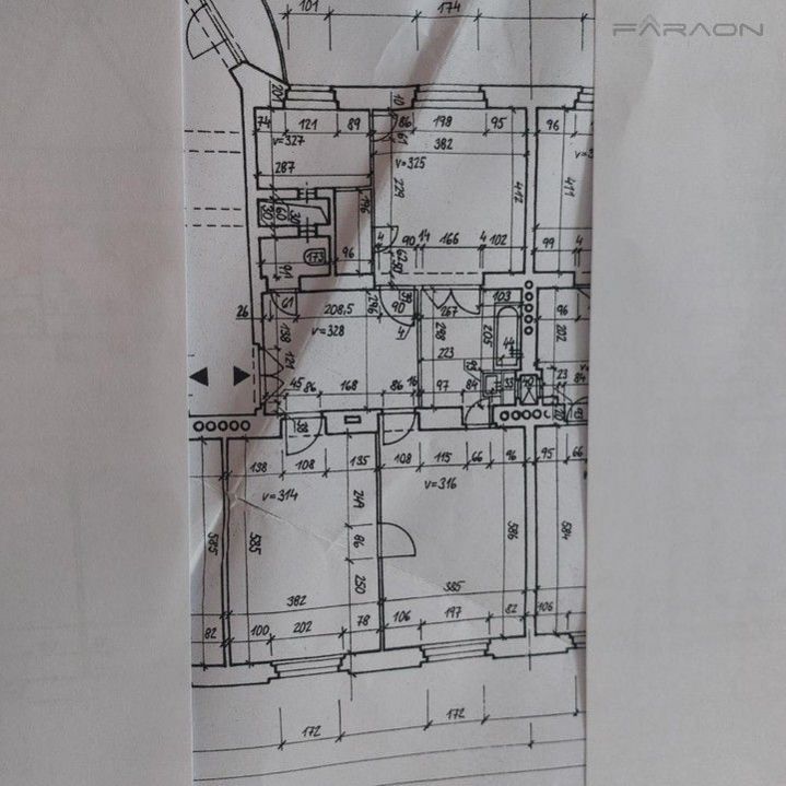 3+kk, U starého hřbitova, Praha, 102 m² - 1
