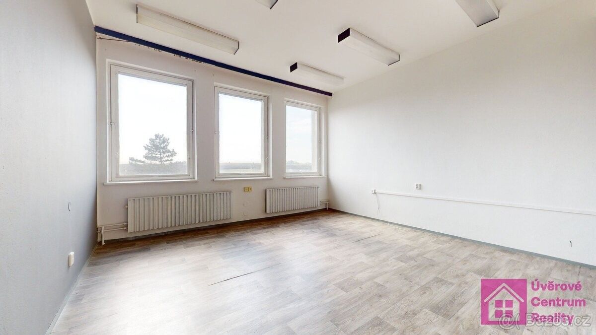 Pronájem kancelář - Velké Bílovice, 691 02