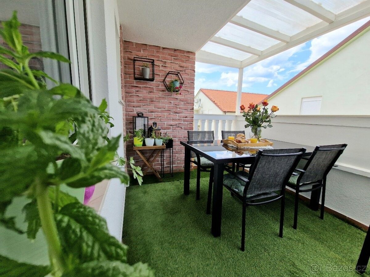 Prodej byt - 987 66, Zahraničí