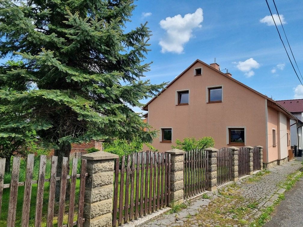 Prodej dům - Mikoláše Alše, Varnsdorf, 260 m²