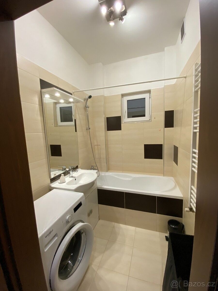 Pronájem byt - Praha, 150 00